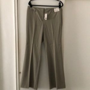 NWT Mid- rise stretch luxe flare pant